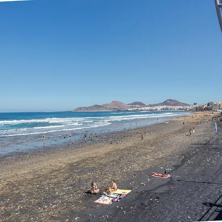 Cozy Loft & Seaside Views- 1 Min Canteras *