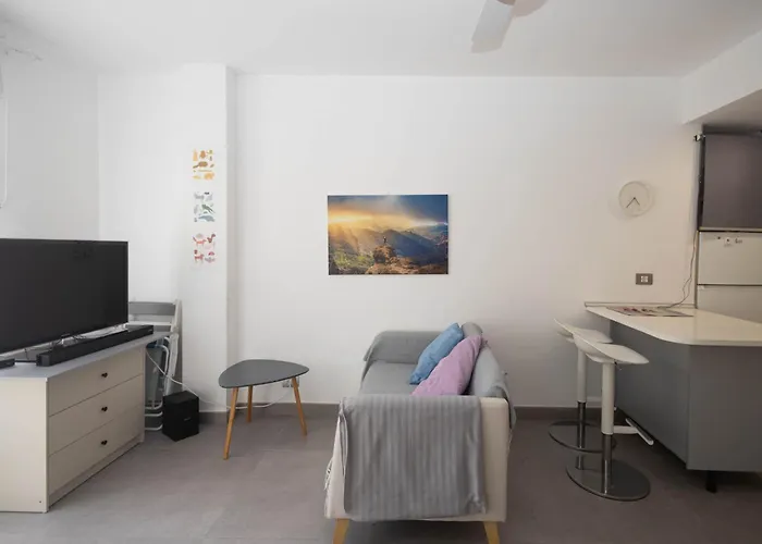 Cozy Loft & Seaside Views- 1 Min Canteras Appartement Las Palmas de Gran Canaria