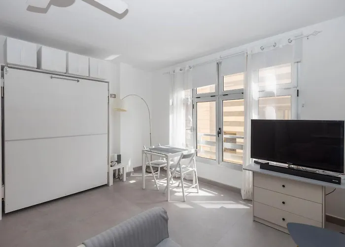 Cozy Loft & Seaside Views- 1 Min Canteras Λας Πάλμας ντε Γκραν Κανάρια